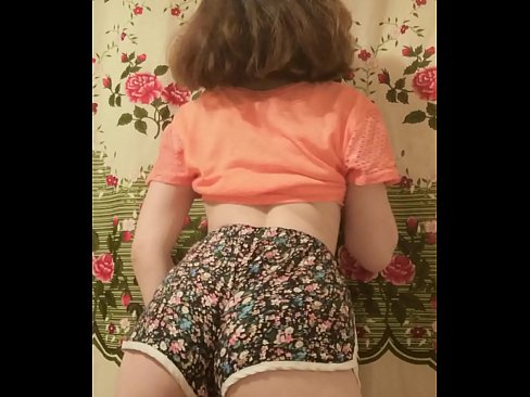 ❤️ Тачаангуй залуу бяцхан хүүхэн камер дээр шорт тайлж байна ️ Шударга гэдсээр видео манайд ❌️